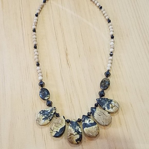 Marble Gemstone Necklace - Picture 5 of 5